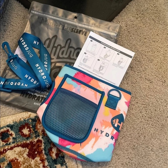 NWT LIMITED EDITION HYDROJUG AND SLEEVE!!! - Picture 3 of 3